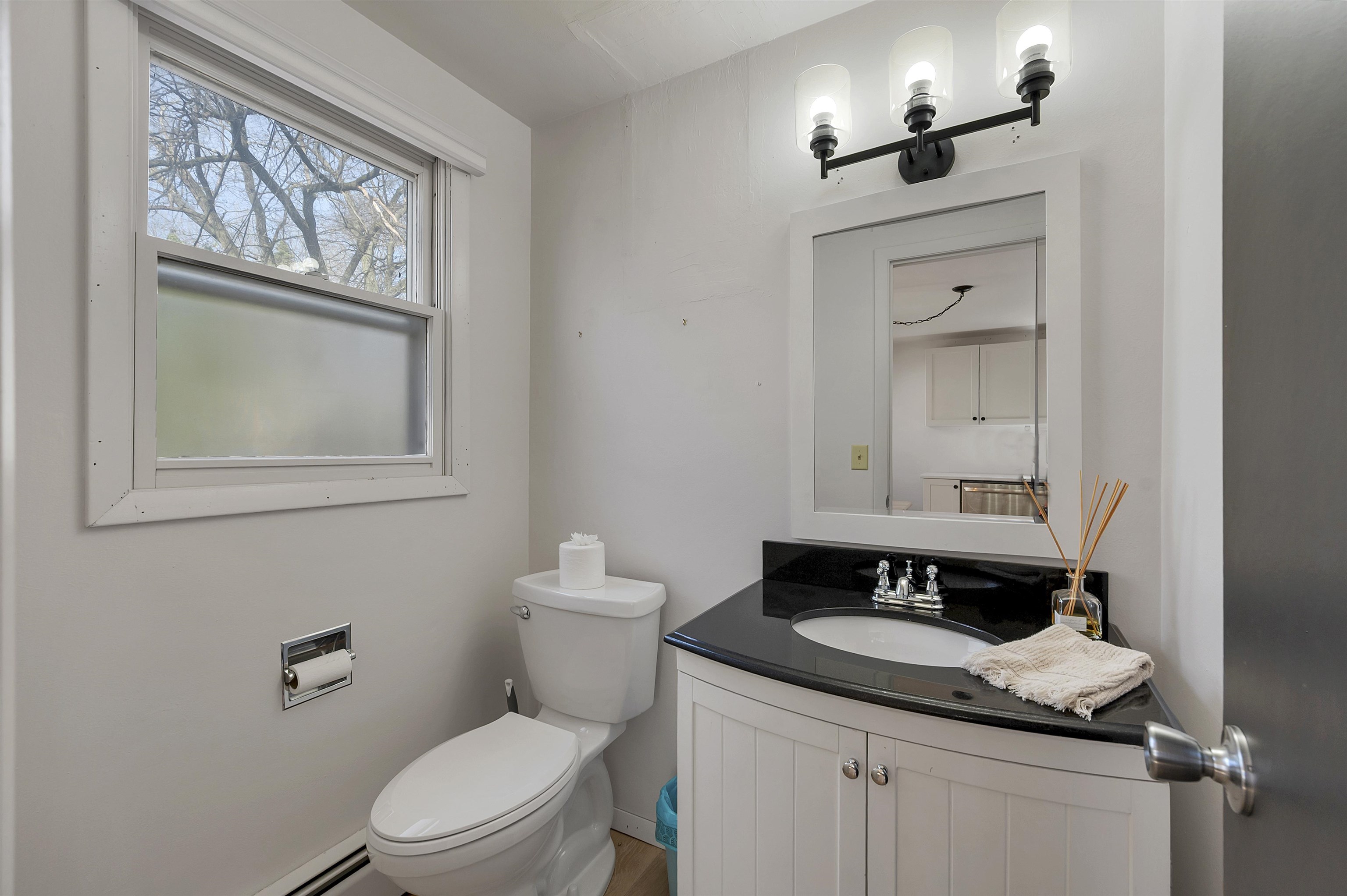 154 Bryan Street Green Bay, WI 54301 - Photo 14 of 41