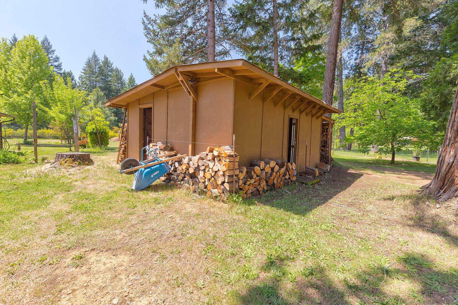 4161 Takilma Road Cave Junction, OR 97523 - Photo 68 of 74 Woodshed
