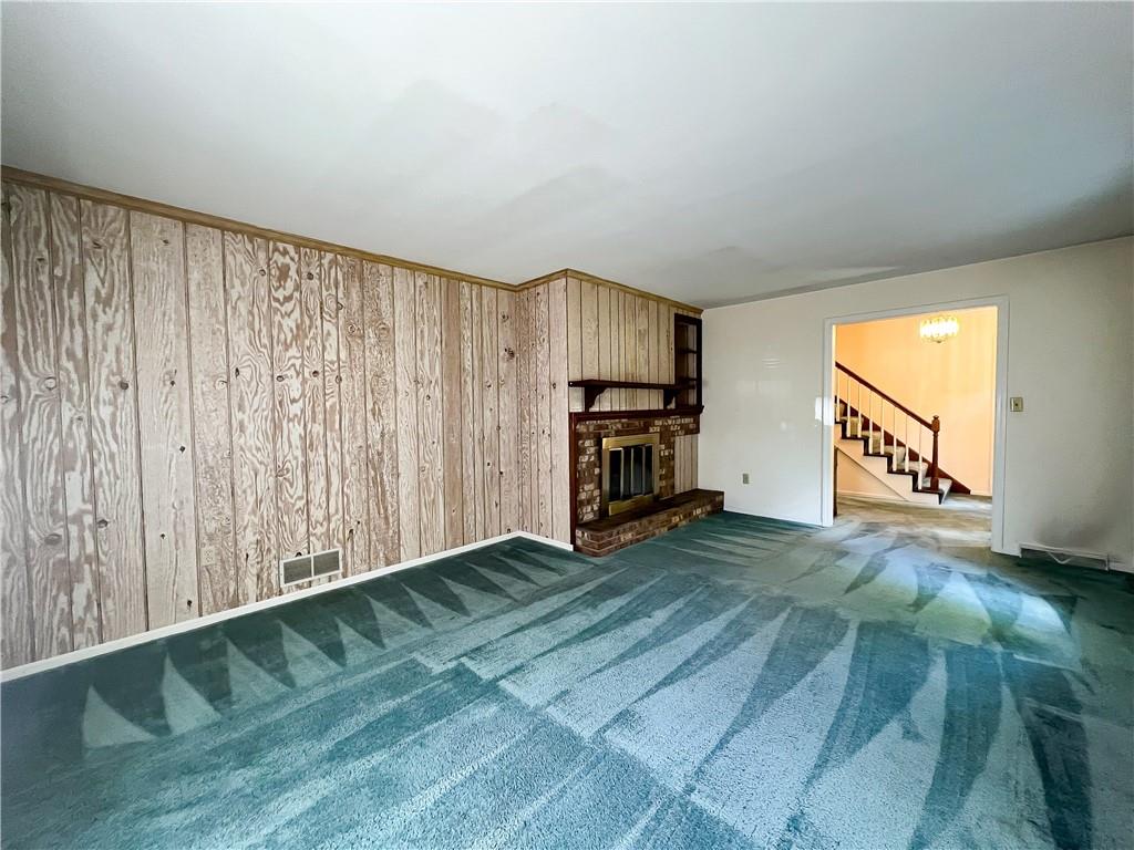 117 North Eberhart Road Butler, PA 16001 - Photo 4 of 21
