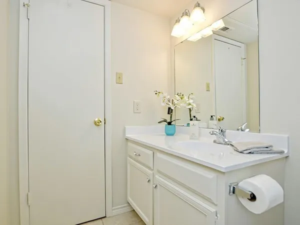 $1,600 | 4159 Steck Avenue, Unit 278, Austin, TX 78759