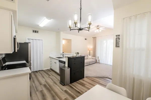 $325,000 | 1221 Whitney Ranch Parkway, Unit 1136, Rocklin, CA 95765