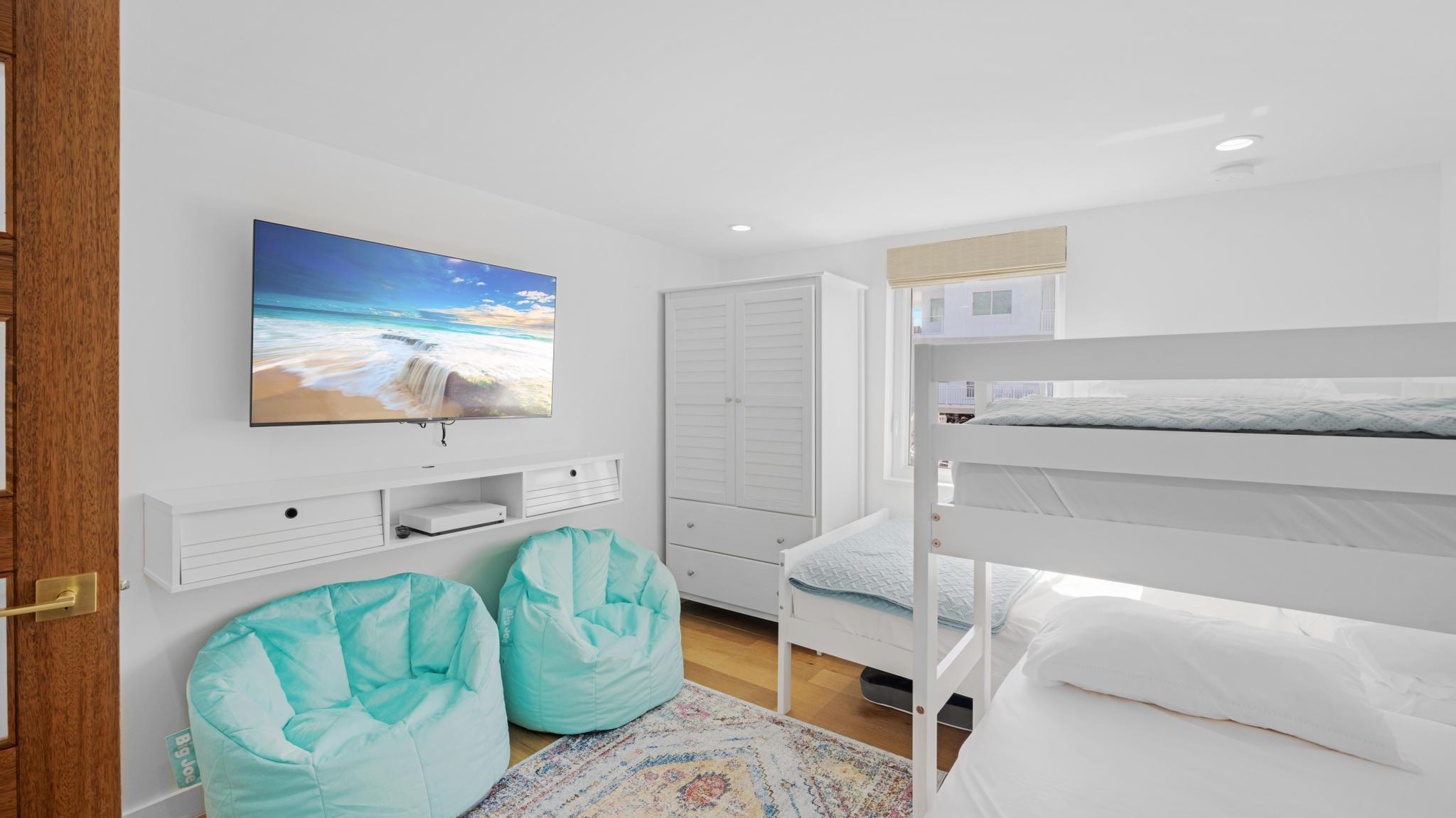 704 Grouper Lane Key Largo, FL 33037 - Photo 17 of 26 Interior 12