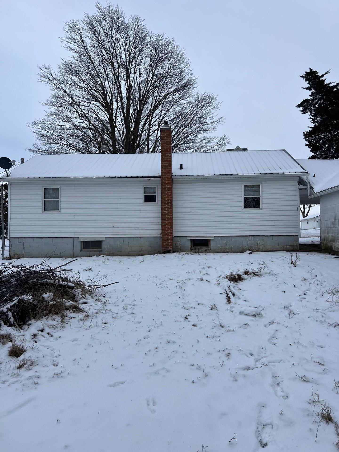 860 North Kent Road Kent, IL 61044 - Photo 11 of 11 a front view of a house with a yard