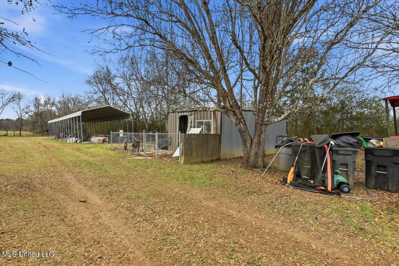 389 Moss Road Canton, MS 39046 - Photo 36 of 46 50-389 Moss Rd _ Home Tours MS