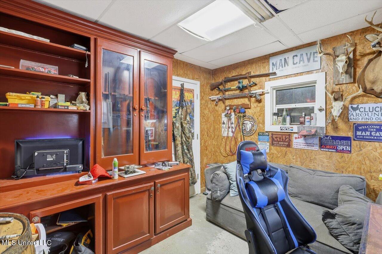 389 Moss Road Canton, MS 39046 - Photo 10 of 46 24-389 Moss Rd _ Home Tours MS