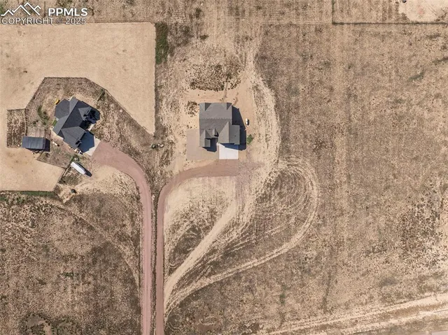 a view of a sky view