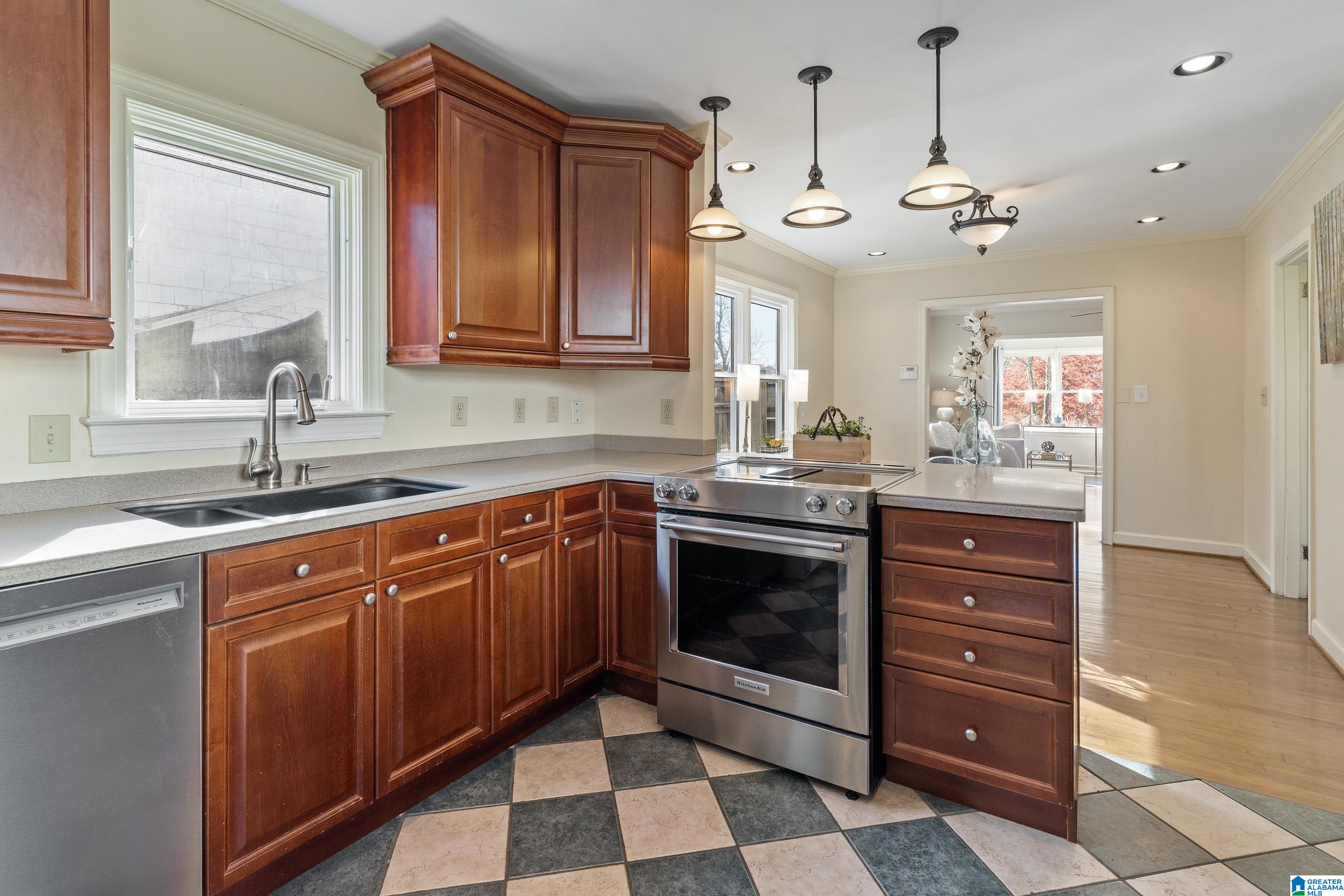 914 Highland Road Birmingham, AL 35209 - Photo 17 of 51