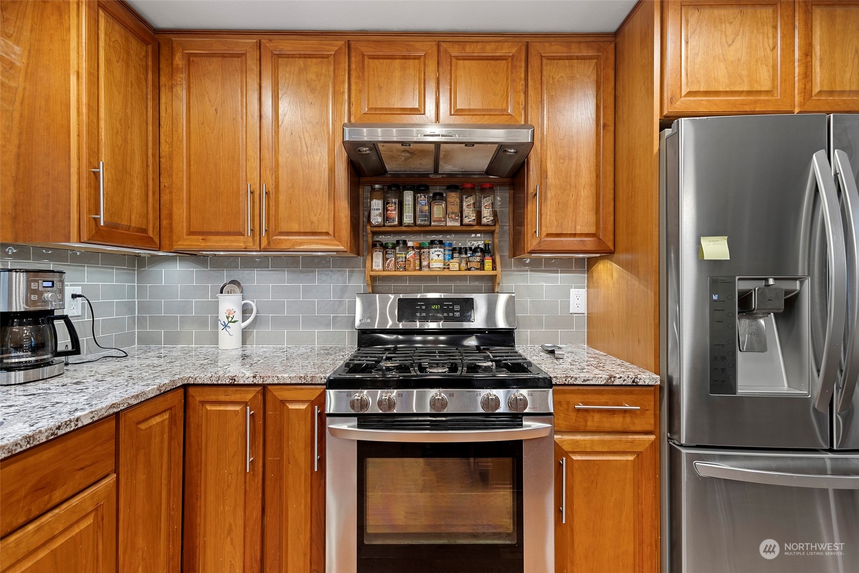 208 North Waugh Road Mount Vernon, WA 98273 - Photo 12 of 32 Gallery Image 12