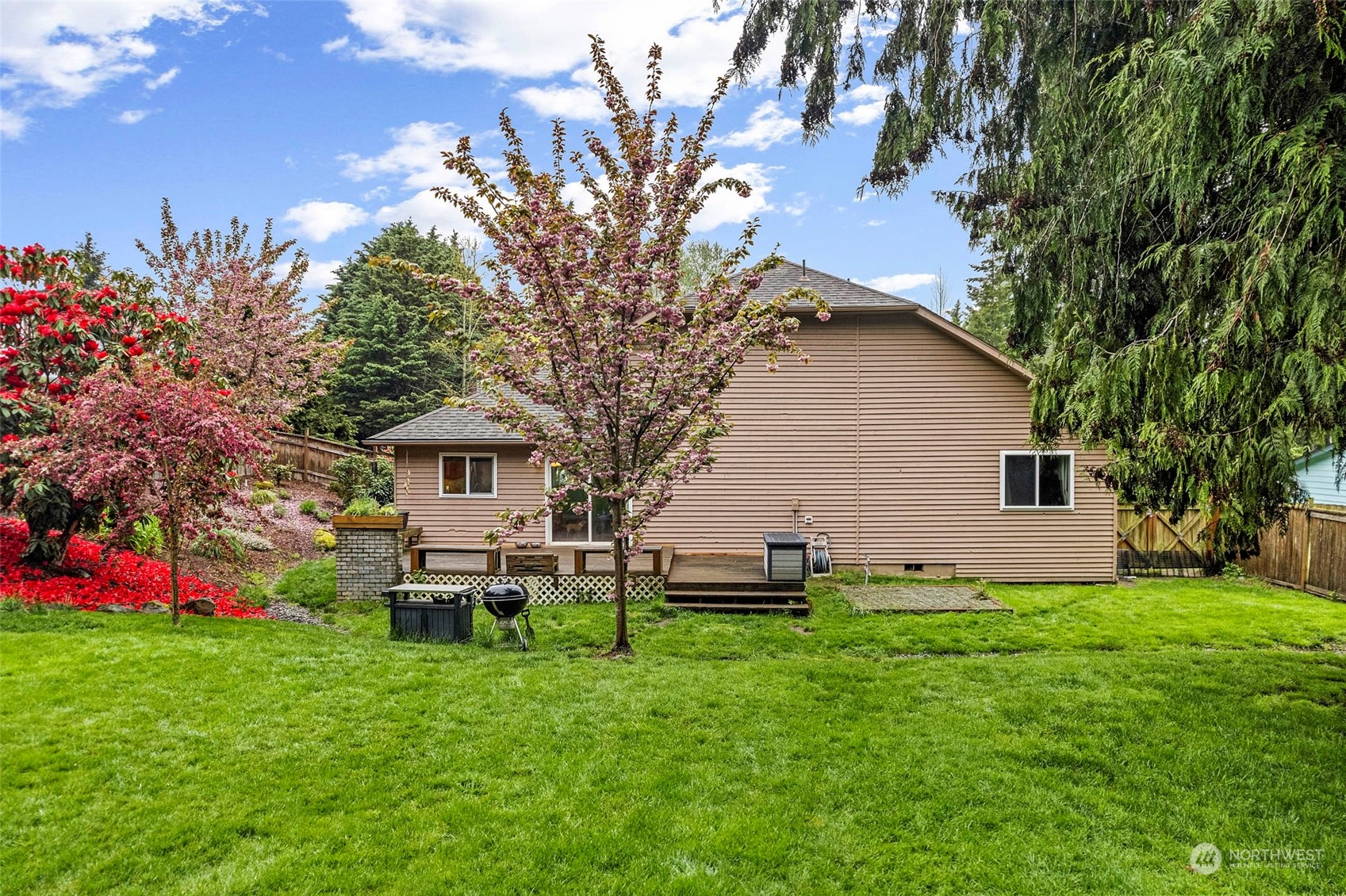208 North Waugh Road Mount Vernon, WA 98273 - Photo 27 of 32 Gallery Image 27