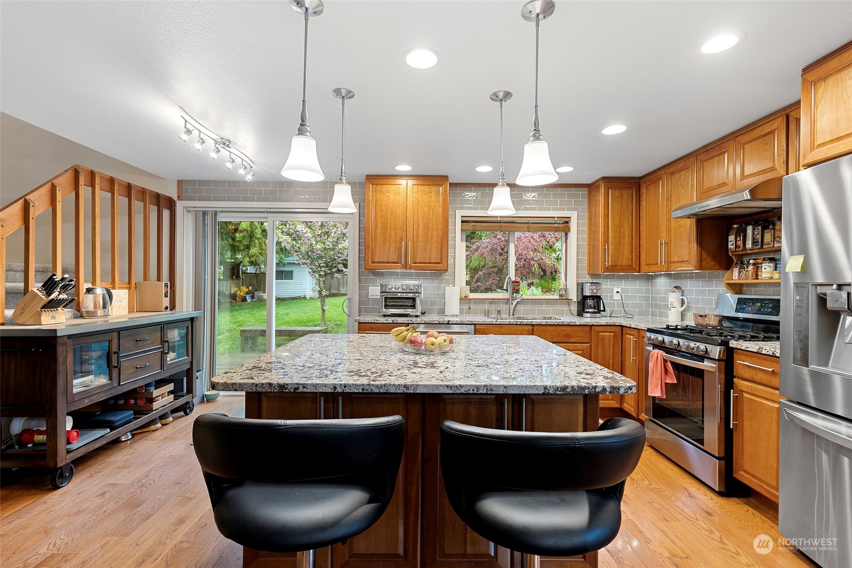 208 North Waugh Road Mount Vernon, WA 98273 - Photo 10 of 32 Gallery Image 10