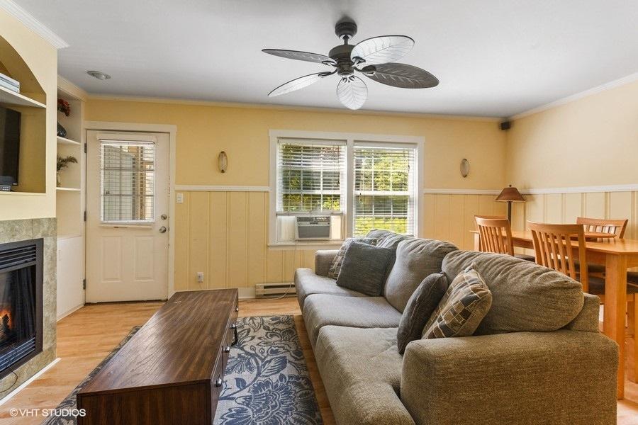 15657 Lakeshore Road, Unit 2 Union Pier, MI 49129 - Photo 5 of 19 Living Space