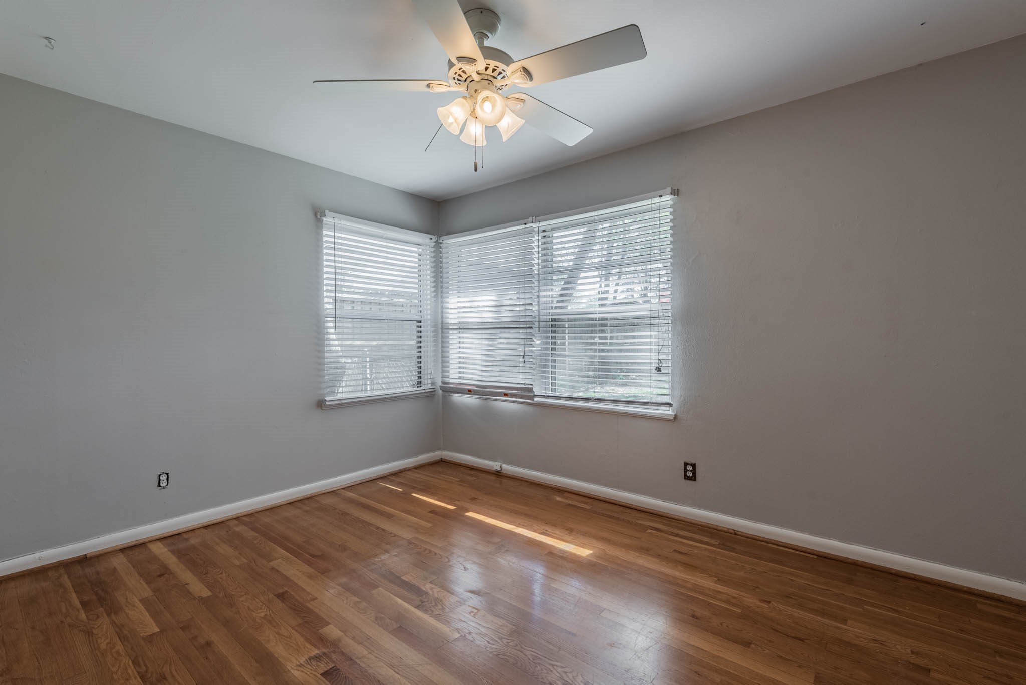 1439 Richelieu Lane Houston, TX 77018 - Photo 11 of 14 Gallery Image 11