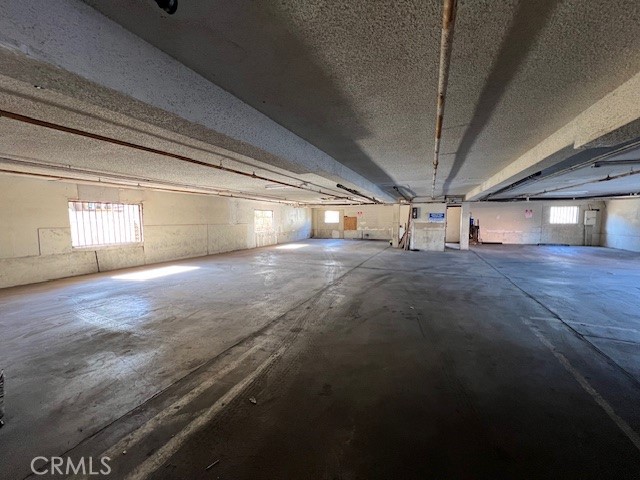 839 North Summit Avenue Pasadena, CA 91103 - Photo 9 of 27 a view of an empty room