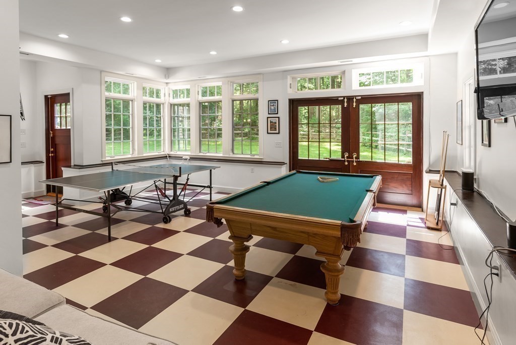 49 Round Hill Road Lincoln, MA 01773 - Photo 24 of 39 Gallery Image 24