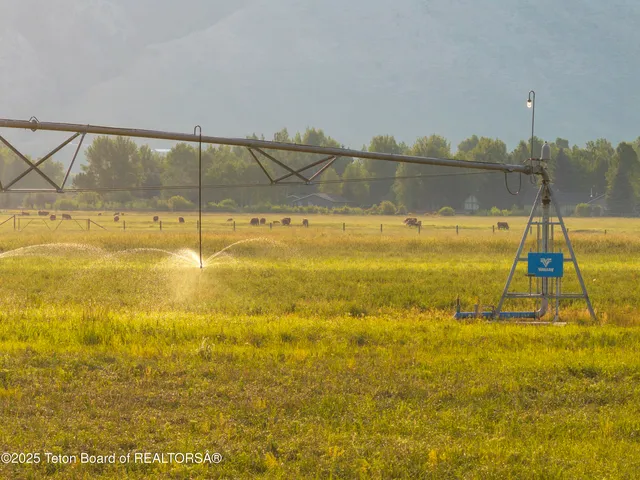 $33,500,000 | 120 Acres South Park Loop Road, Jackson, WY 83001