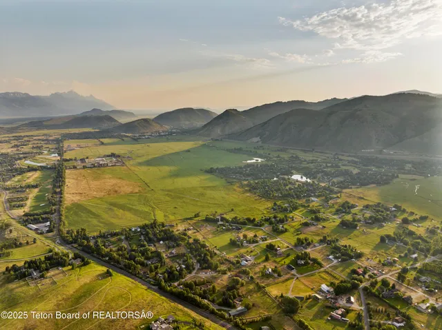 $33,500,000 | 120 Acres South Park Loop Road, Jackson, WY 83001