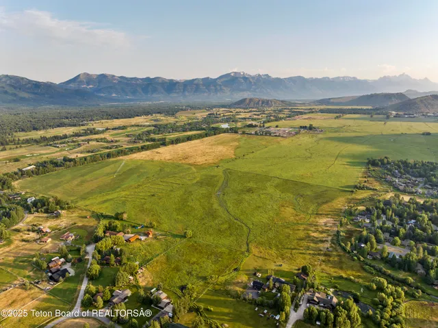 $33,500,000 | 120 Acres South Park Loop Road, Jackson, WY 83001