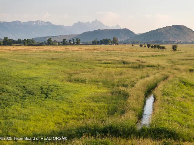 $33,500,000 | 120 Acres South Park Loop Road, Jackson, WY 83001