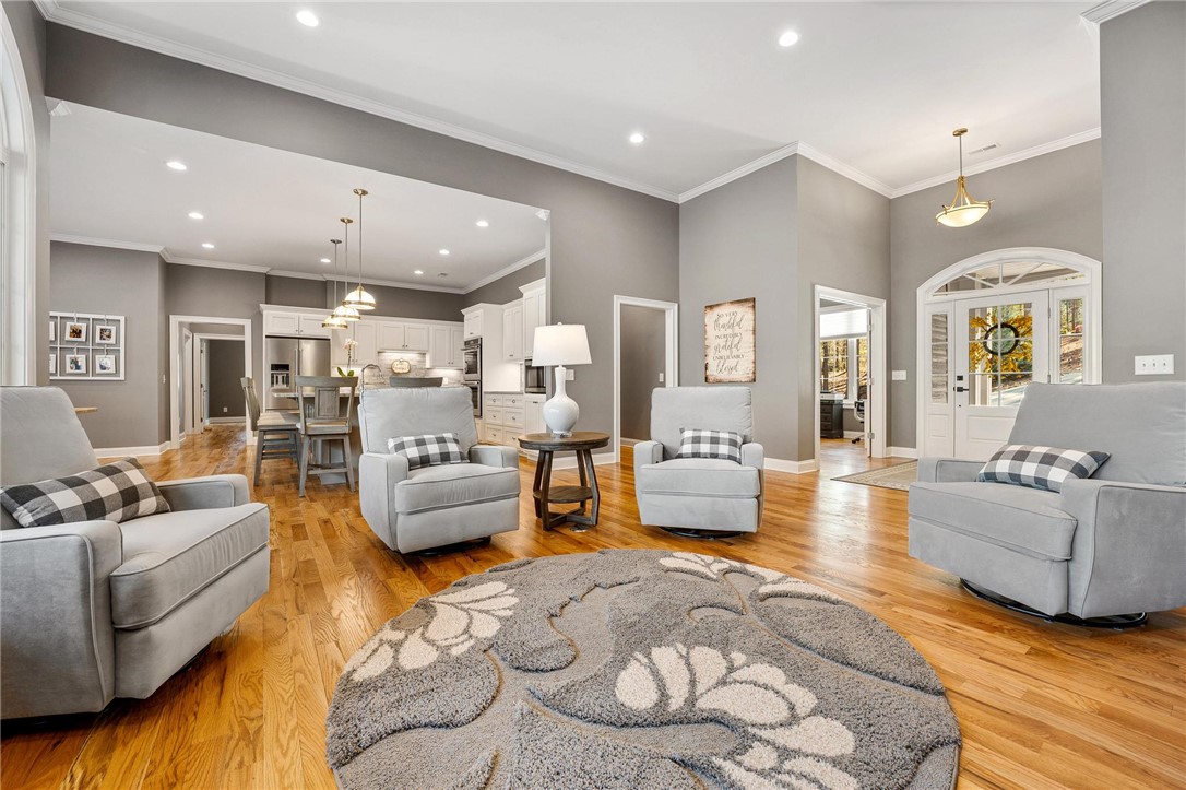 406 Nesting Pine Court Seneca, SC 29672 - Photo 9 of 50