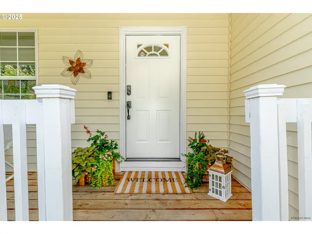 $644,900 | 20182 Southwest Tillamook Court, Tualatin, OR 97062