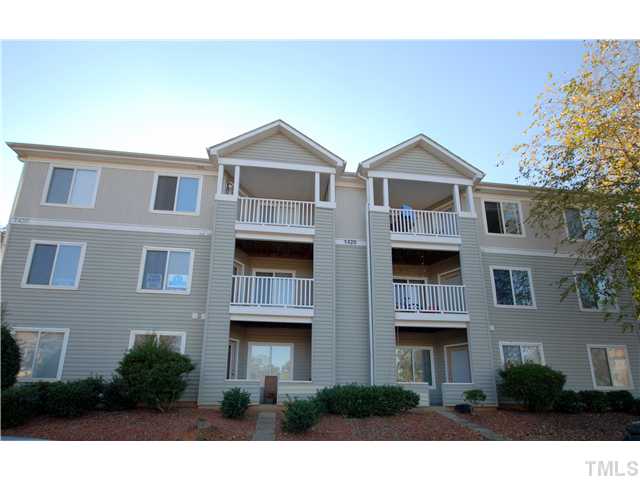 1420 Collegiate Circle, Unit 202 Raleigh, NC 27606 - Photo 1 of 25 Gallery Image 1