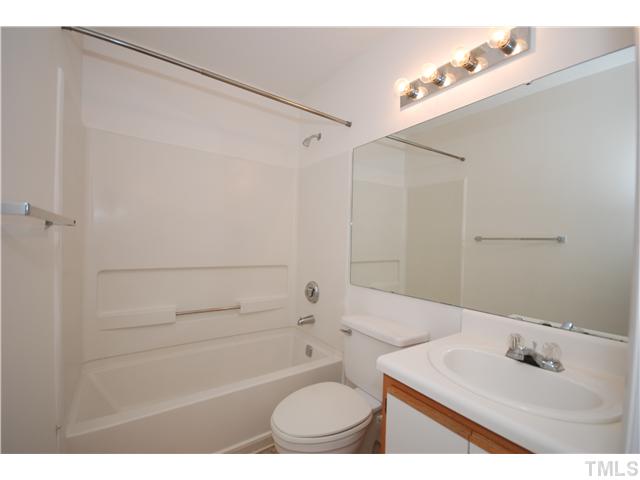 1420 Collegiate Circle, Unit 202 Raleigh, NC 27606 - Photo 14 of 25 Gallery Image 14