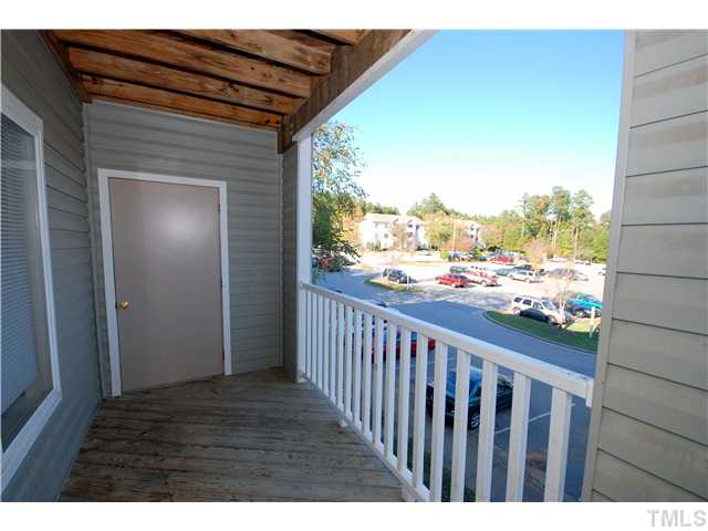 1420 Collegiate Circle, Unit 202 Raleigh, NC 27606 - Photo 23 of 25 Gallery Image 23