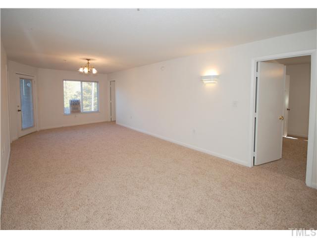 1420 Collegiate Circle, Unit 202 Raleigh, NC 27606 - Photo 4 of 25 Gallery Image 4