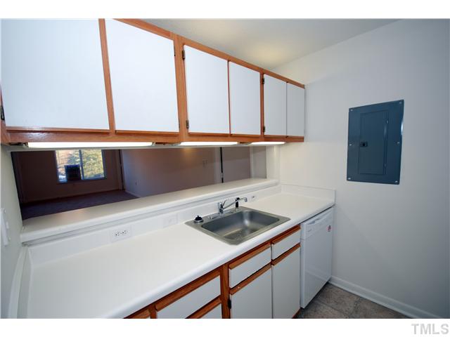 1420 Collegiate Circle, Unit 202 Raleigh, NC 27606 - Photo 9 of 25 Gallery Image 9