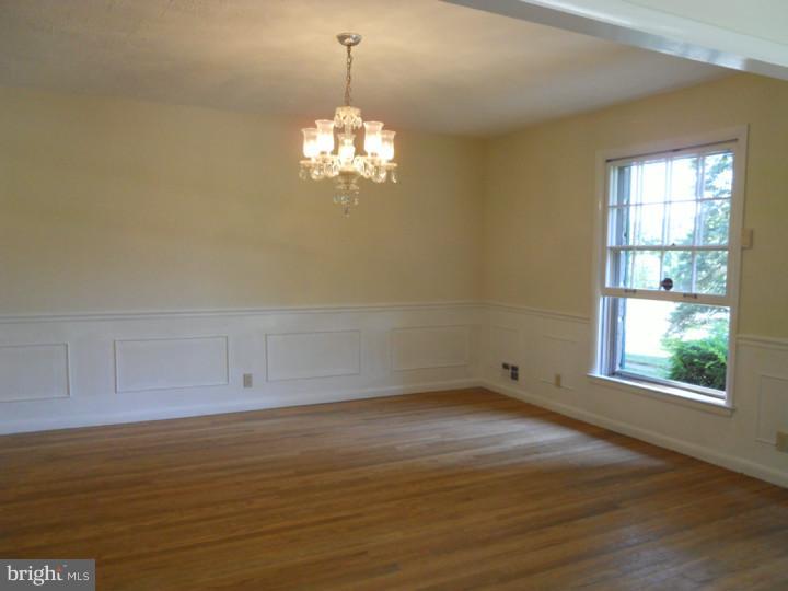 857 Nathan Hale Road Berwyn, PA 19312 - Photo 5 of 17 Dining Room
