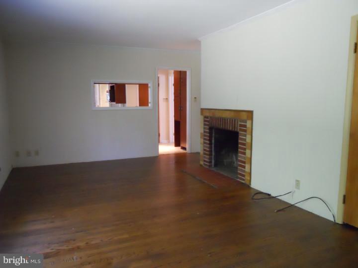 857 Nathan Hale Road Berwyn, PA 19312 - Photo 6 of 17 Family Room