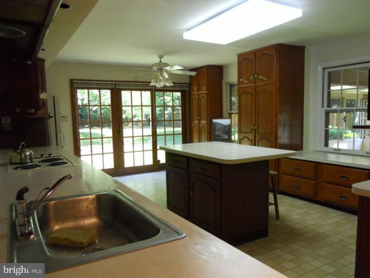 857 Nathan Hale Road Berwyn, PA 19312 - Photo 9 of 17 Kitchen
