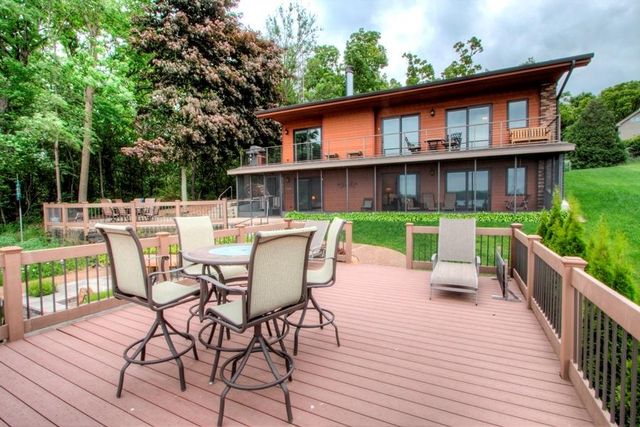 N7382 Arrowhead Lane, La Grange, WI 53121