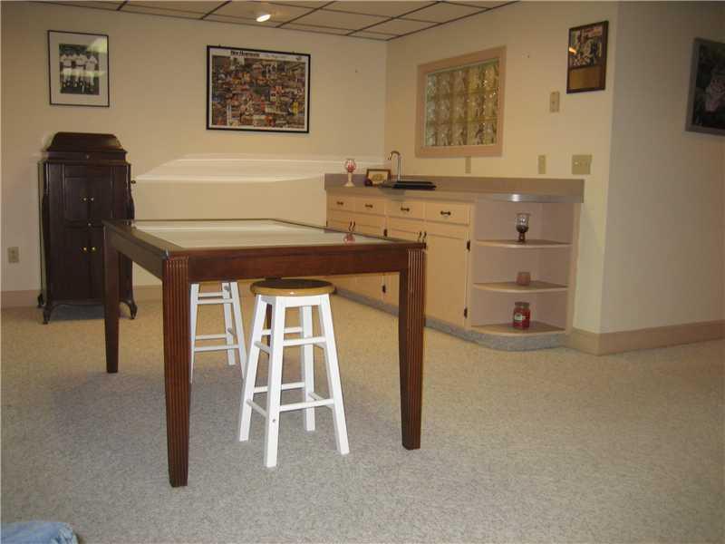 63 Hurricane Road Gorham, ME 04038 - Photo 16 of 29 Den/Family/Great Room.