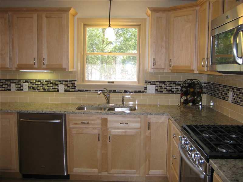 63 Hurricane Road Gorham, ME 04038 - Photo 7 of 29 Kitchen.