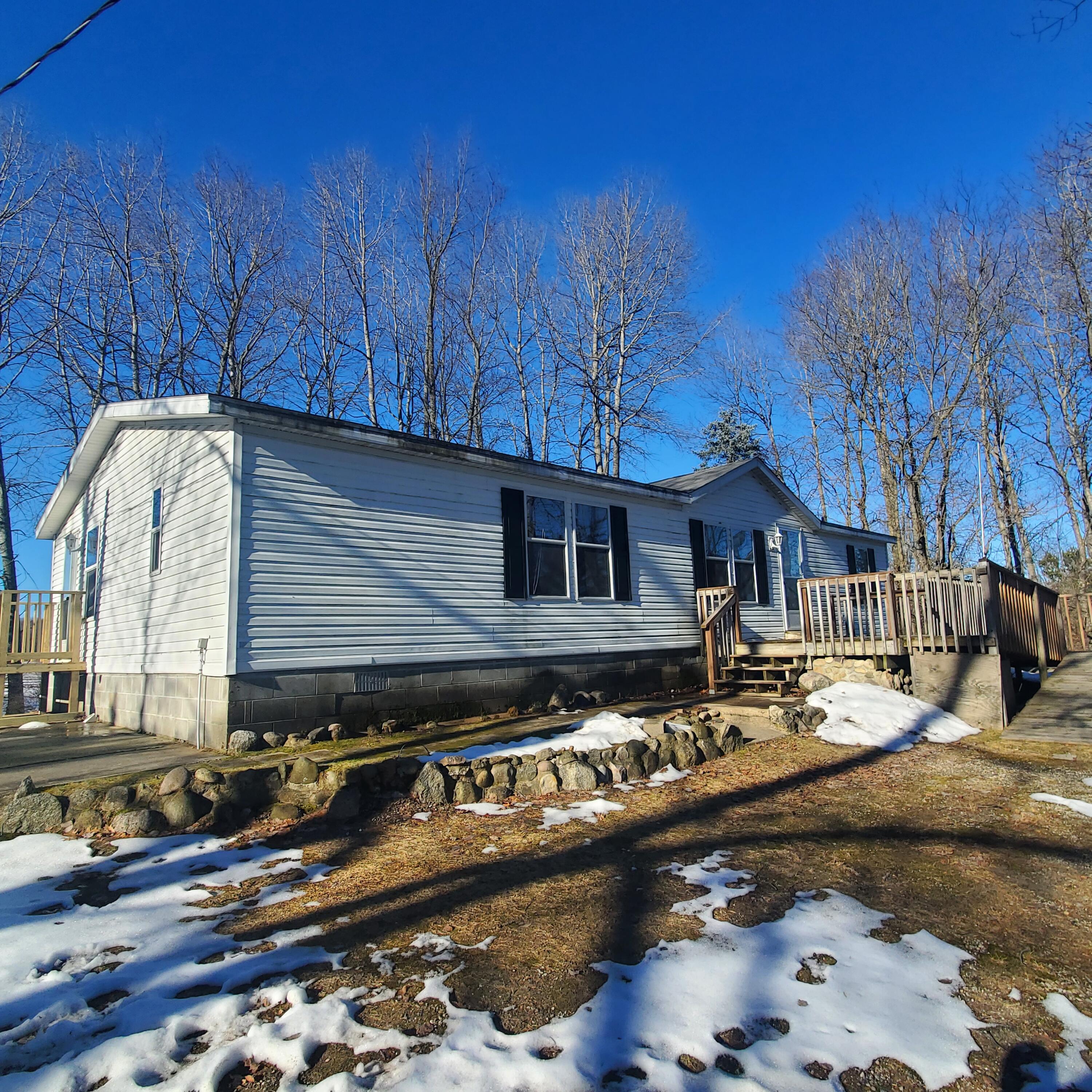 5480 Leckrone Road Brethren, MI 49619 - Photo 1 of 22 Front View of Home