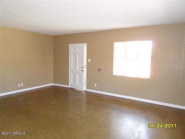 1311 West Roma Avenue Phoenix, AZ 85013 - Photo 3 of 11 LIVING AREA