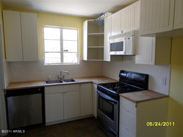 1311 West Roma Avenue Phoenix, AZ 85013 - Photo 4 of 11 KITCHEN