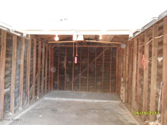 1311 West Roma Avenue Phoenix, AZ 85013 - Photo 8 of 11 garage