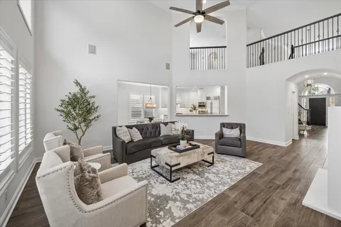$925,000 | 6211 Alameda Point Lane, Houston, TX 77041