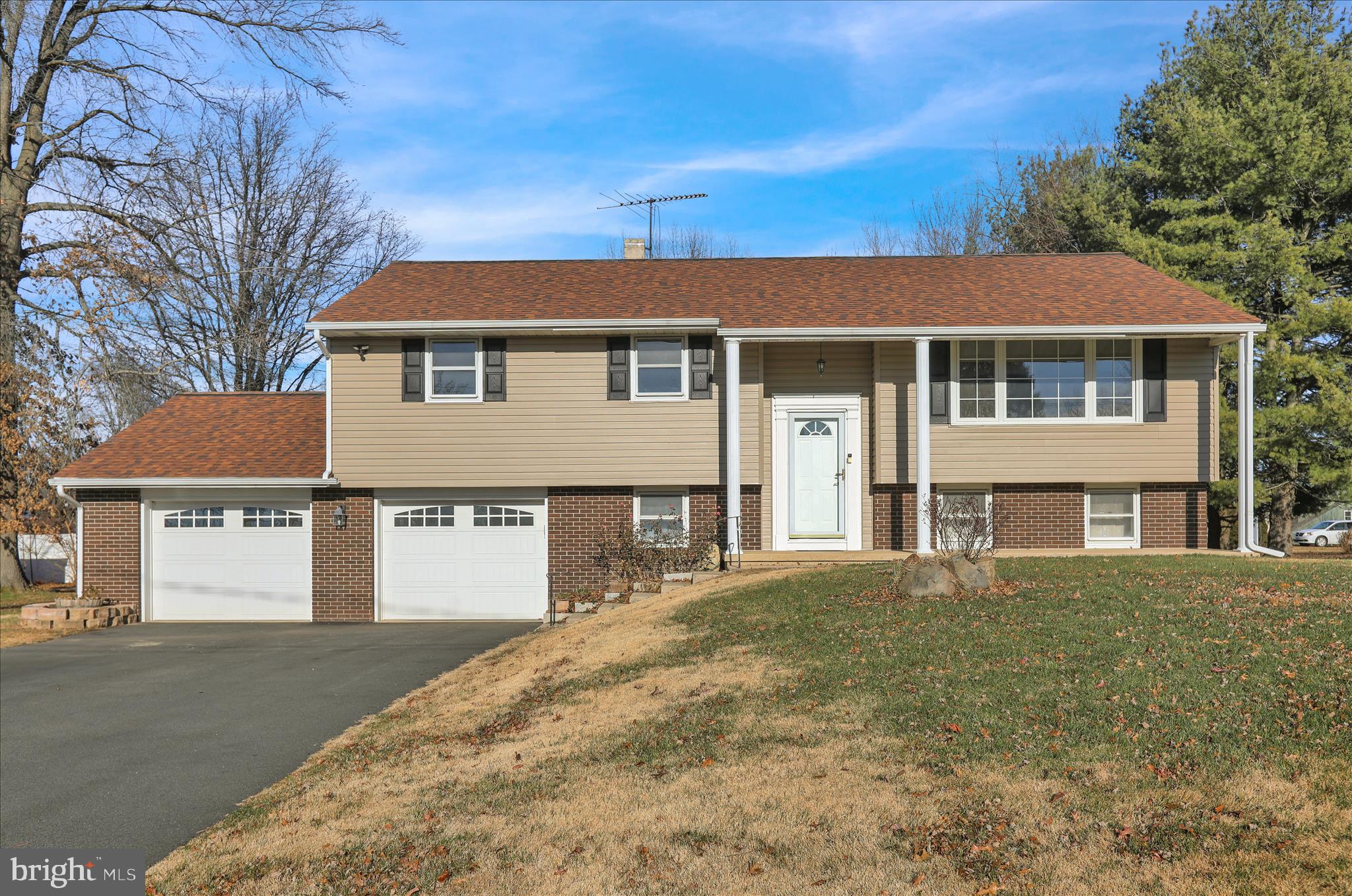 1035 Mitch Road Pottstown, PA 19464 - Photo 1 of 52 360_5160