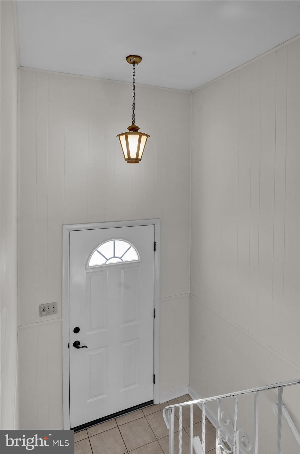 1035 Mitch Road Pottstown, PA 19464 - Photo 3 of 52 360_5220