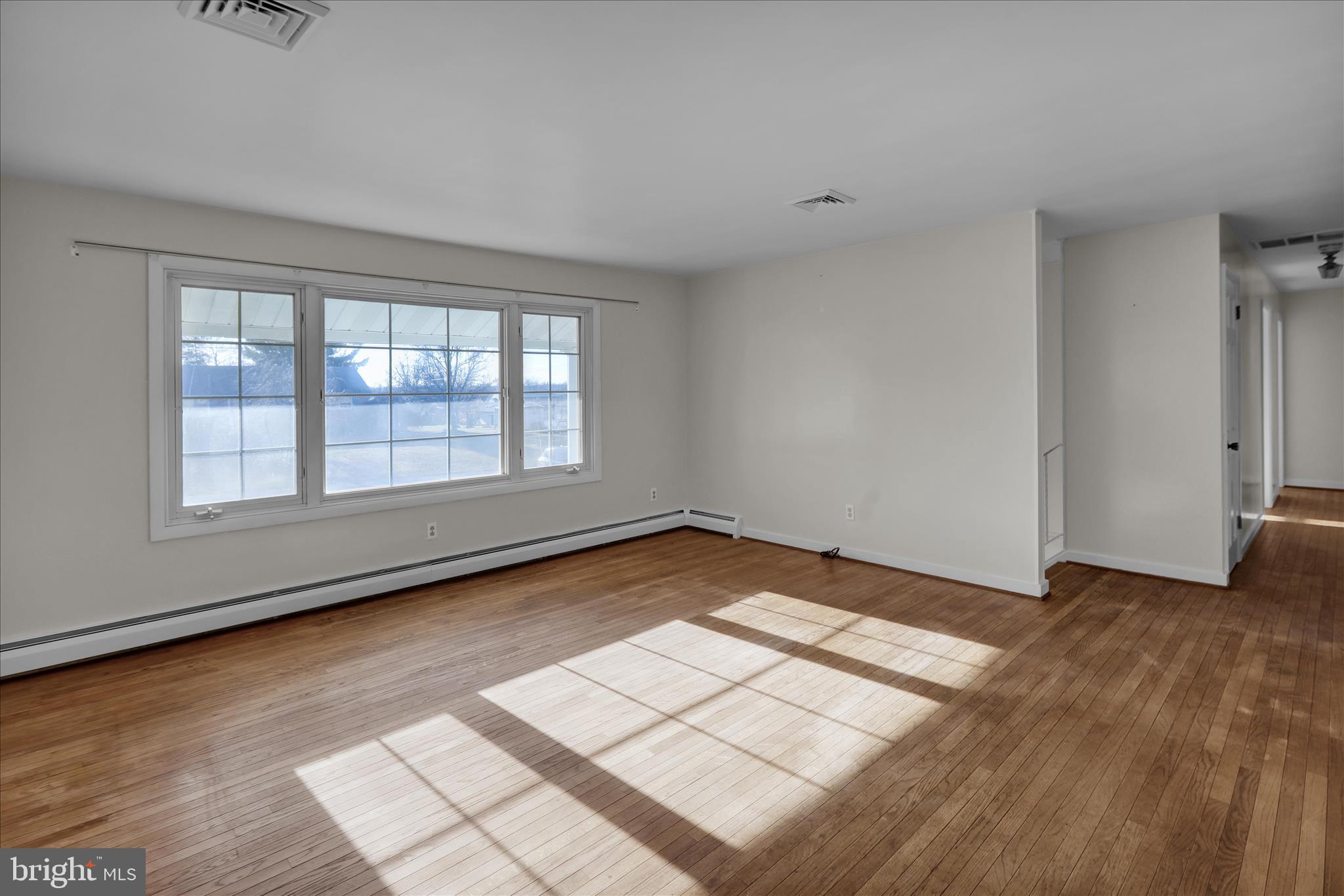 1035 Mitch Road Pottstown, PA 19464 - Photo 5 of 52 360_5230