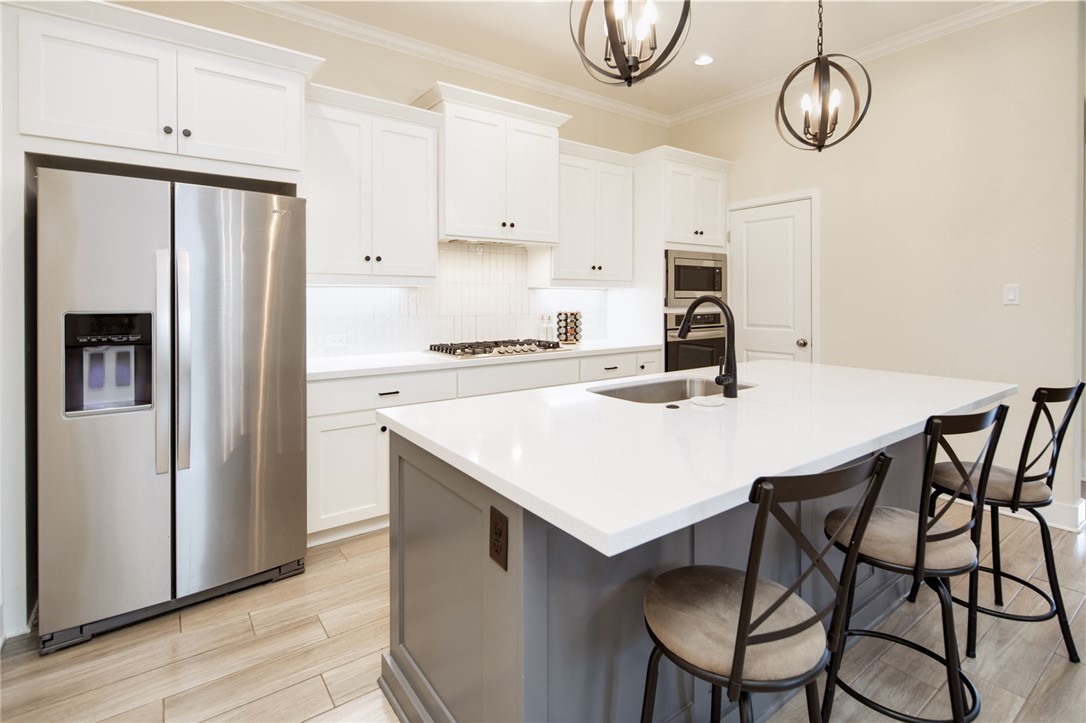 4302 Appalachian Trail Bryan, TX 77802 - Photo 8 of 23 Kitchen featuring appliances with stainless steel
