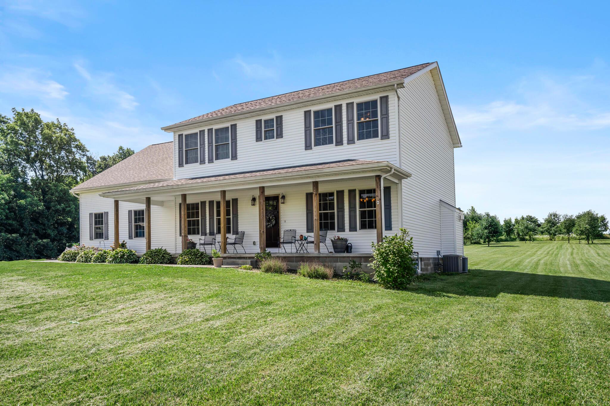 499 Carroll Eastern Road Northeast Lancaster, OH 43130 - Photo 2 of 37 Front 2