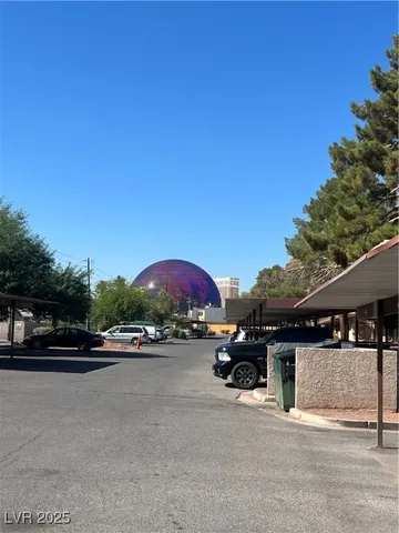 $925 | 595 South Royal Crest Circle, Unit 20, Las Vegas, NV 89169