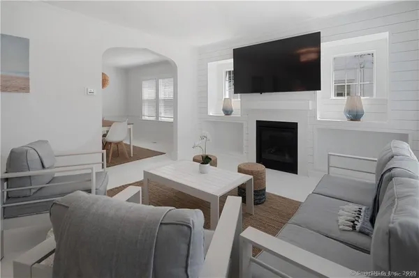 $18,000 | 503 Reef Road, Fairfield, CT 06824