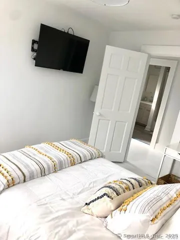 $18,000 | 503 Reef Road, Fairfield, CT 06824