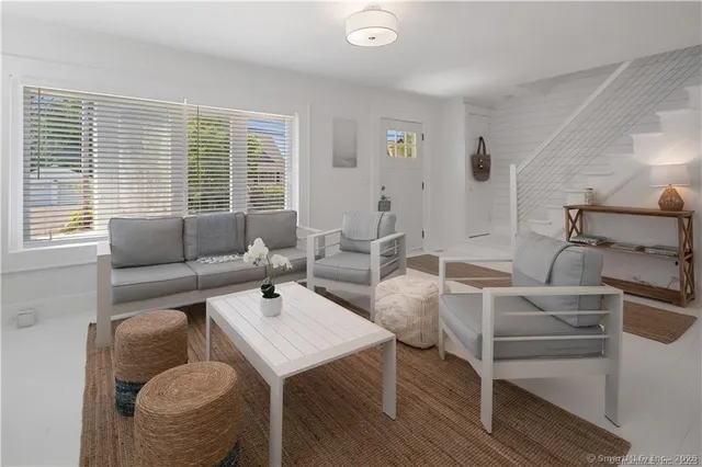 $18,000 | 503 Reef Road, Fairfield, CT 06824