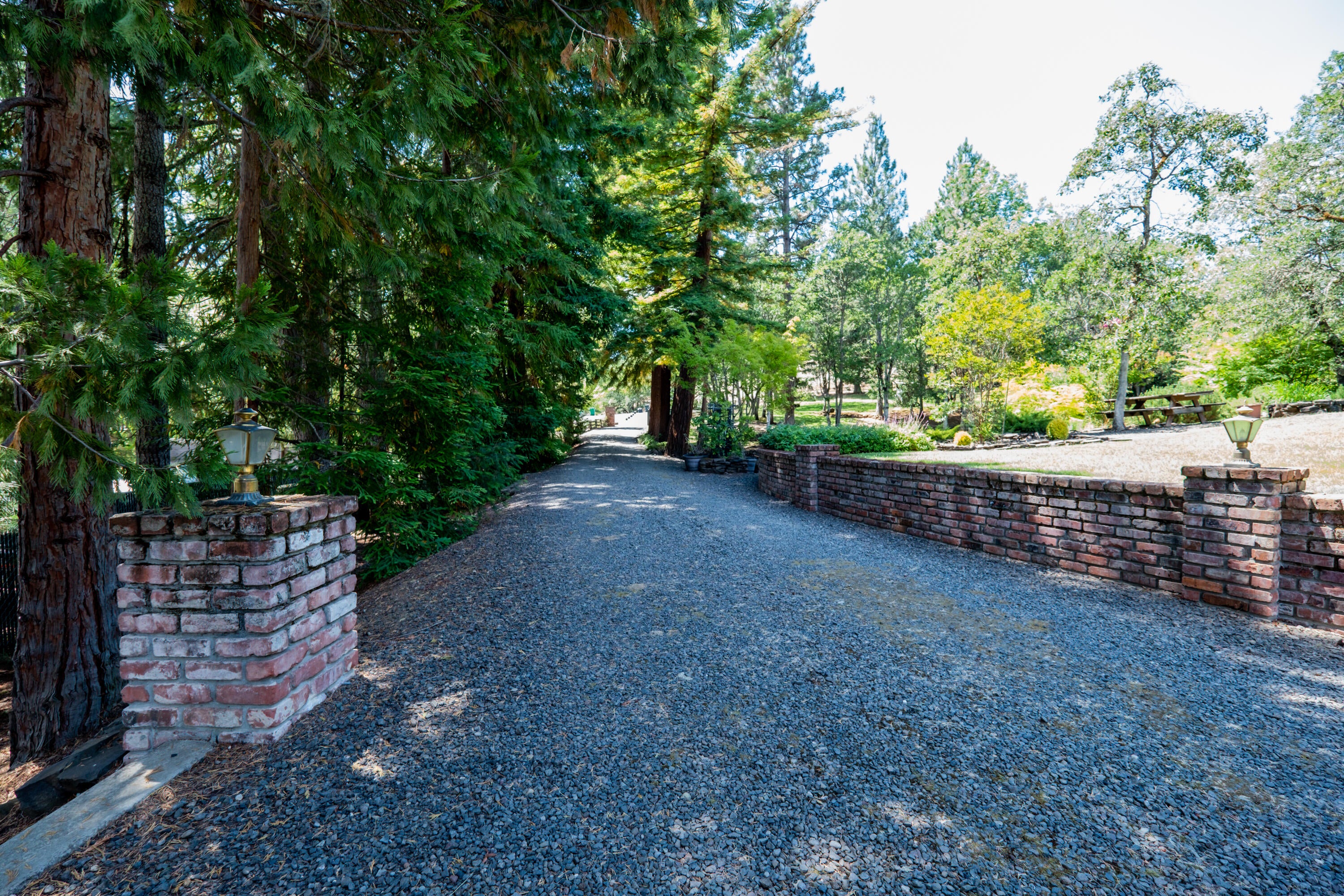 243 Rene Drive Shady Cove, OR 97539 - Photo 69 of 72 Entrance looking back